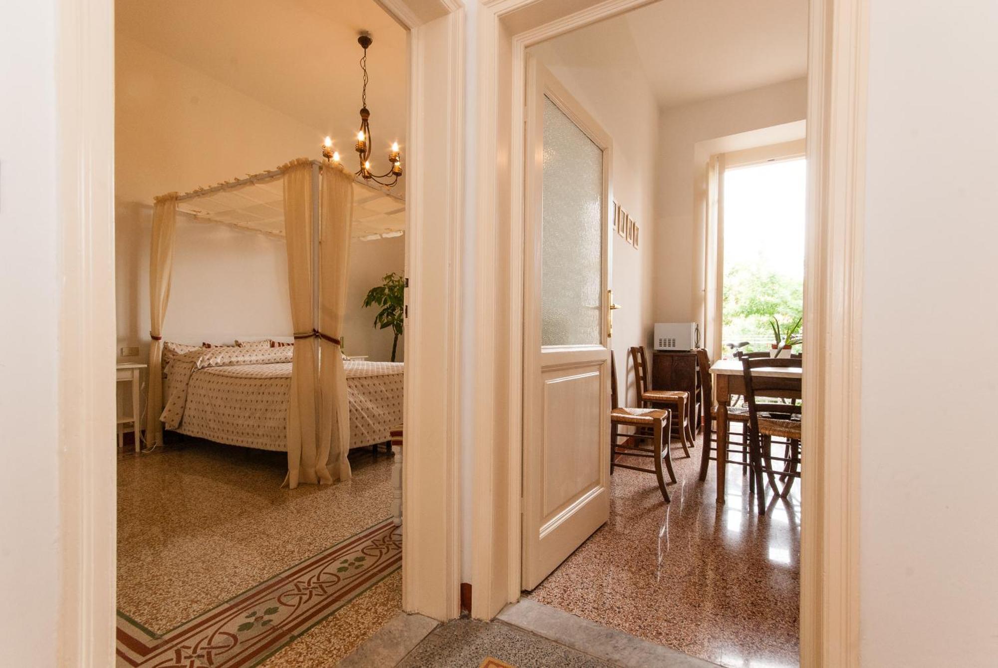 Oltrarno Apartments Florence Room photo